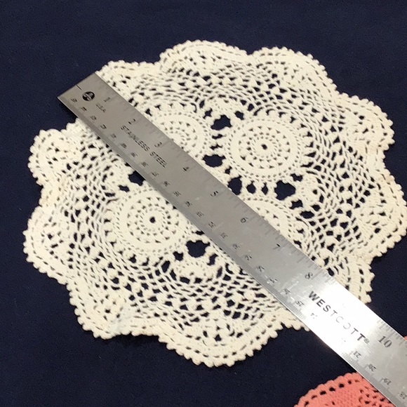 Crochet Doily trio EUC - Picture 2 of 7